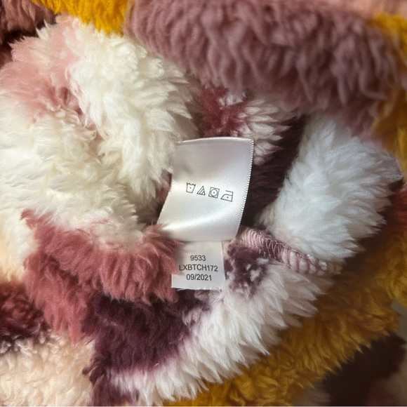 AEROPOSTALE women's SZ Med Pullover cropped hoodie NWT aztec soft cuddly pinks - Picture 15 of 15